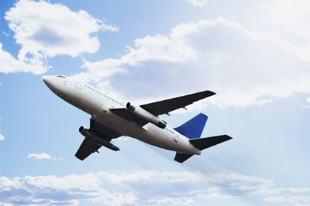 υποχρεώσεις και η επιθυμία για ξεκούραση δε σταματούν. Η μαία μας Γεωργία Λεζέ εξηγεί όσα χρειάζεται να ξέρετε για τα ταξίδια στην εγκυμοσύνη.