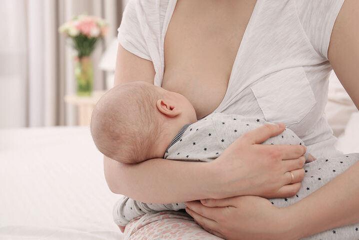 Η καισαρική τομή δε μειώνει το ποσοστό επιτυχίας ή διάρκειας του θηλασμού, επιβάλλι συγκεκριμένες δυσκολίες που δυσκολεύου την μητέρα στο θηλασμό.