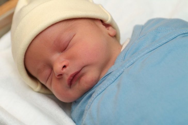 Η Γεωργία Λεζέ, μαία του all4baby και σύμβουλος IBCLC θηλασμού, μας αναλύει πλήρως το θέμα "ίκτερος" στα μωρά, κυρίως τα νεογέννητα.