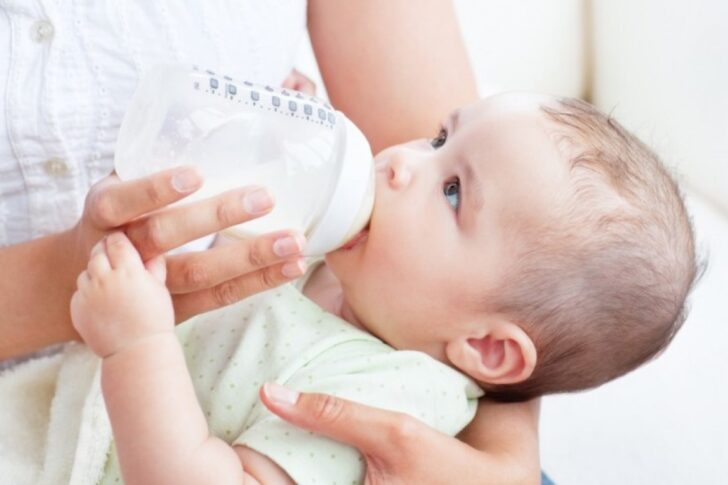 Η άντληση γάλακτος στην δουλειά απασχολεί κάθε εργαζόμενη θηλάζουσα μητέρα. Η μαία μας και σύμβουλος θηλασμού Γεωργία Λεζέ μοιράζεται μαζί σας όλα τα μυστικά για έναν επιτυχή θηλασμό. Στο all4baby θα βρείτε τον δικό σας σύμμαχο στον μητρικό θηλασμό και τον φυσιολογικό τοκετό. Επικοινωνήστε μαζί μας!