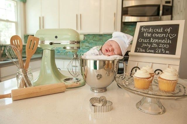 Η εισαγωγή στερεών τροφών στο μωρό σας, ο χρόνος και ο τρόπος είναι σημαντικά στοιχεία για την διατήρηση της καλής υγείας του. Ενημερωθείτε στο all4baby!