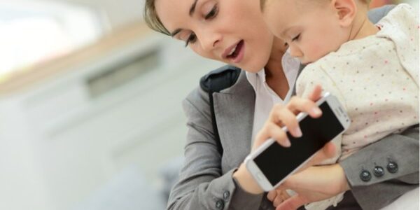 shutterstock_332361740 Ποια είναι τα δικαιώματα μητρότητας μίας εργαζόμενης ως ελεύθερος επαγγελματίας; Διαβάστε το άρθρο μας και ενημερωθείτε.