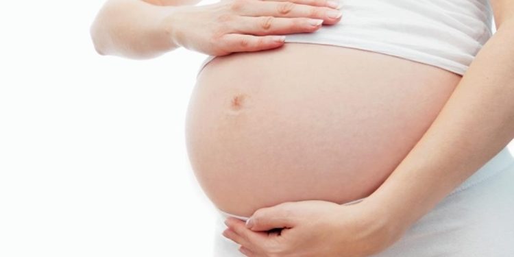 EGKIOS H διαδικασία της πρόκλησης τοκετού ακολουθείται με βάση τις δικές σας ανάγκες. Η μαία μας Γεωργία Λεζέ σας εξηγεί πώς γίνεται η πρόκληση τοκετού.