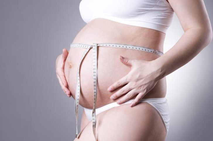 Τα κιλά που θα πάρει η έγκυος καθορίζονται από το βάρος που είχε πριν την εγκυμοσύνη. Ο Δ.Μ.Σ. προσδιορίζει αν η γυναίκα ήταν φυσιολογικού βάρους ή όχι.