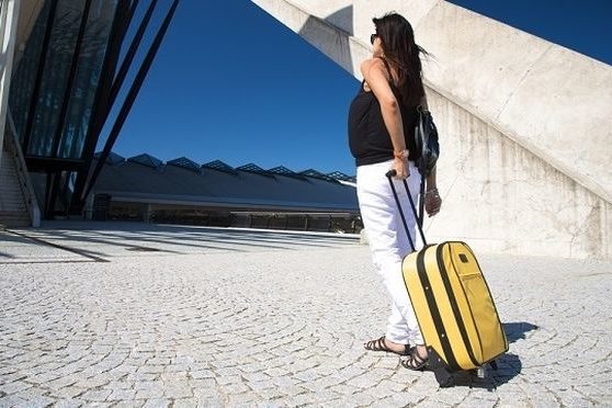 Εάν η εγκυμοσύνη σας είναι χαμηλού κινδύνου και δεν παρουσιάζει επιπλοκές, δεν υπάρχει λόγος να απορρίψετε κάποιο ταξίδι.