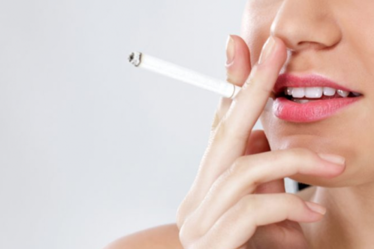 Είναι πολύ σημαντικό να γνωρίζετε πως το κάπνισμα βλάπτει το μωρό σας και είναι πολύ σημαντικό για την εγκυμοσύνη σας να το κόψετε .