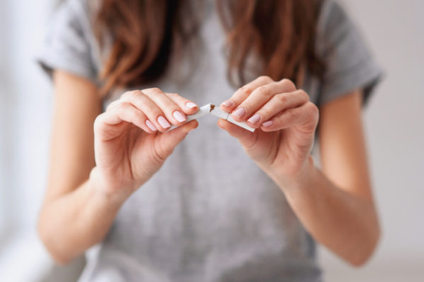 Στην εγκυμοσύνη πολλές γυναίκες καταφέρνουν να κόψουν το κάπνισμα, ενώ οι πιθανότητες αυξάνονται εάν παρακολουθούν ή συμμετέχουν σε προγράμματα υποστήριξης.